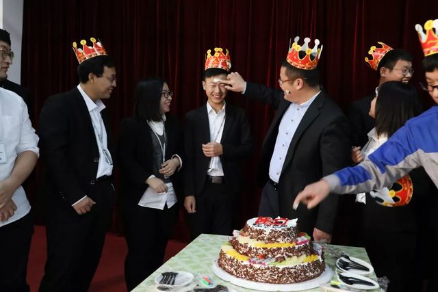 乾港生日會(huì) 乾港生日會(huì)